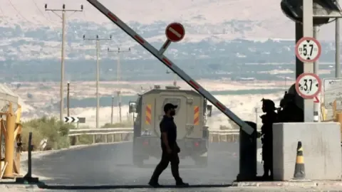 A Pair of Victims Gunned Down in Assault Close to West Bank-Jordan Checkpoint, Israeli Military Reports