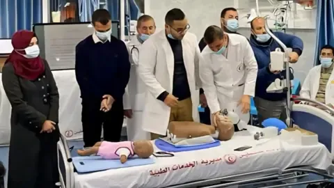 Pioneering Cohort of Students Extracted from Gaza to Study in the Britain