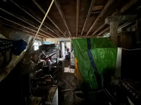 House Filled of Debris Heads to Sale at £38k