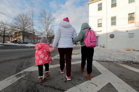 Judges Decide Opposing White House on Deporting Guatemalan Minors and Venezuelans