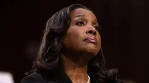 US Appeals Court Blocks President Trump from Removing Fed Governor Cook